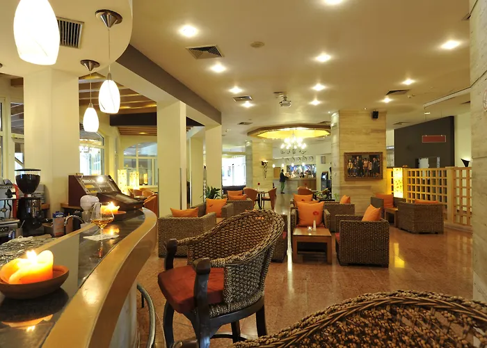 罗格纳地拉那酒店 5*