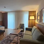 روغنر أوروبارك 5* تيرانا
