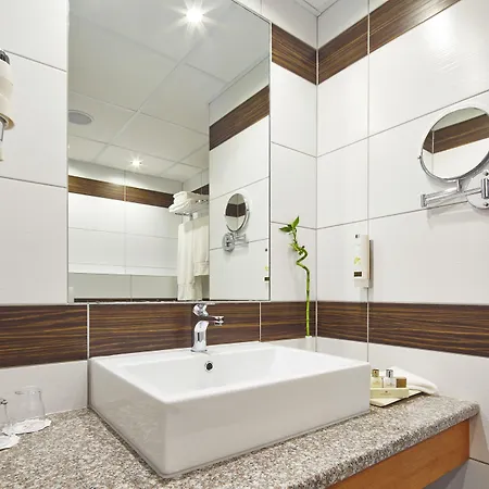 Rogner 5* Tirana